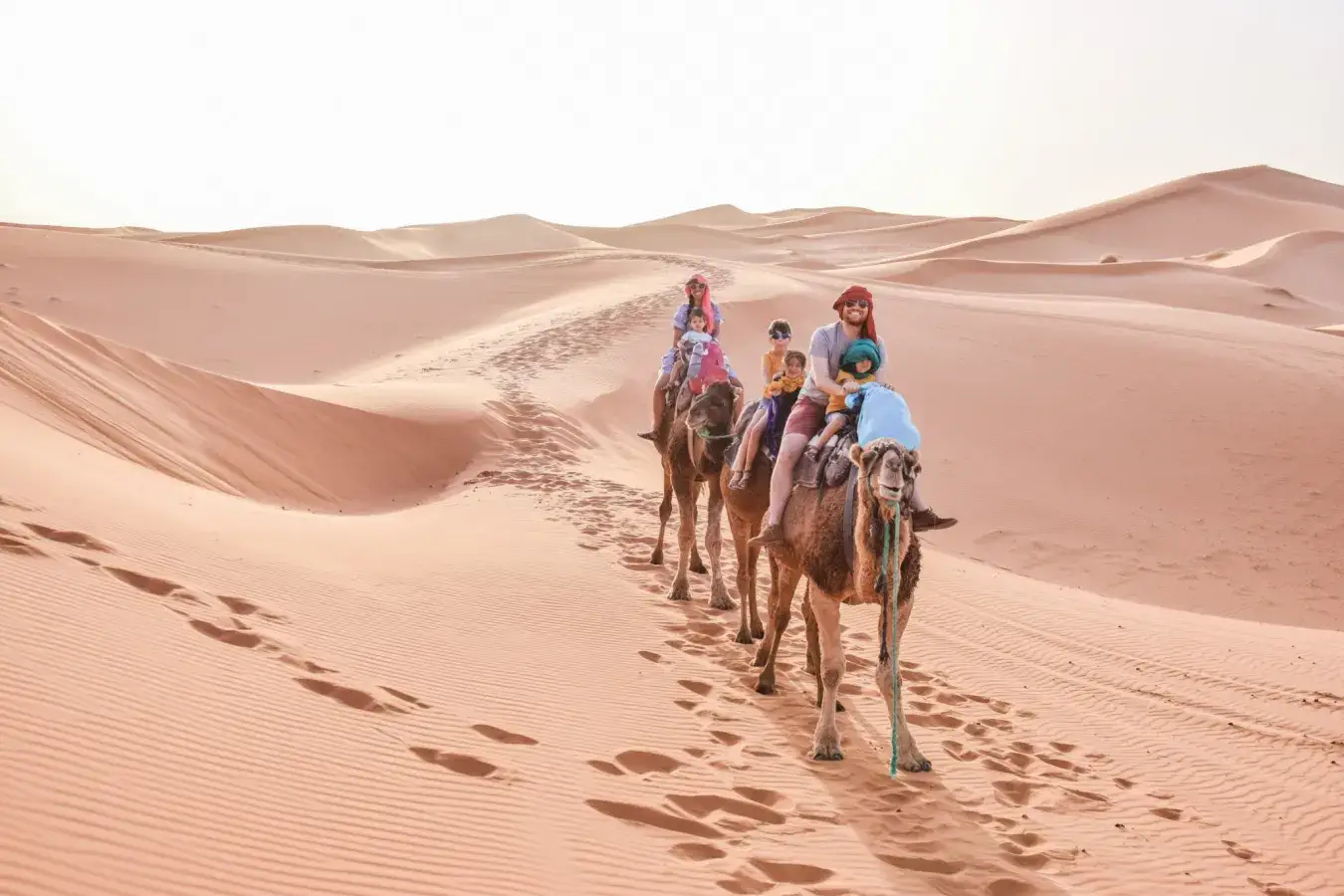 Passeio de camelo pelas dunas de Erg Chebbi – Viagem de 10 Dias a Marrocos a Partir de Casablanca
