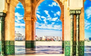 Arcos da Mesquita Hassan II virados para o Atlântico – Viagem de 7 Dias ao Marrocos a Partir de Fez